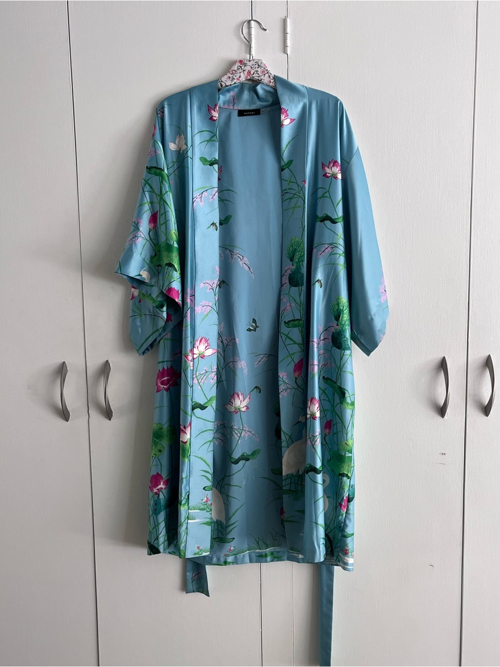 Lotus Garden Robe - Picture 7 of 9